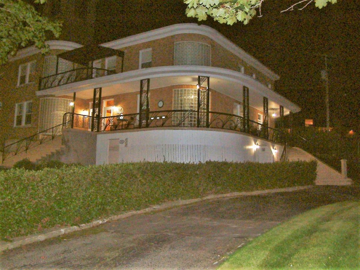 Auberge Le St-Georges Chicoutimi Εξωτερικό φωτογραφία