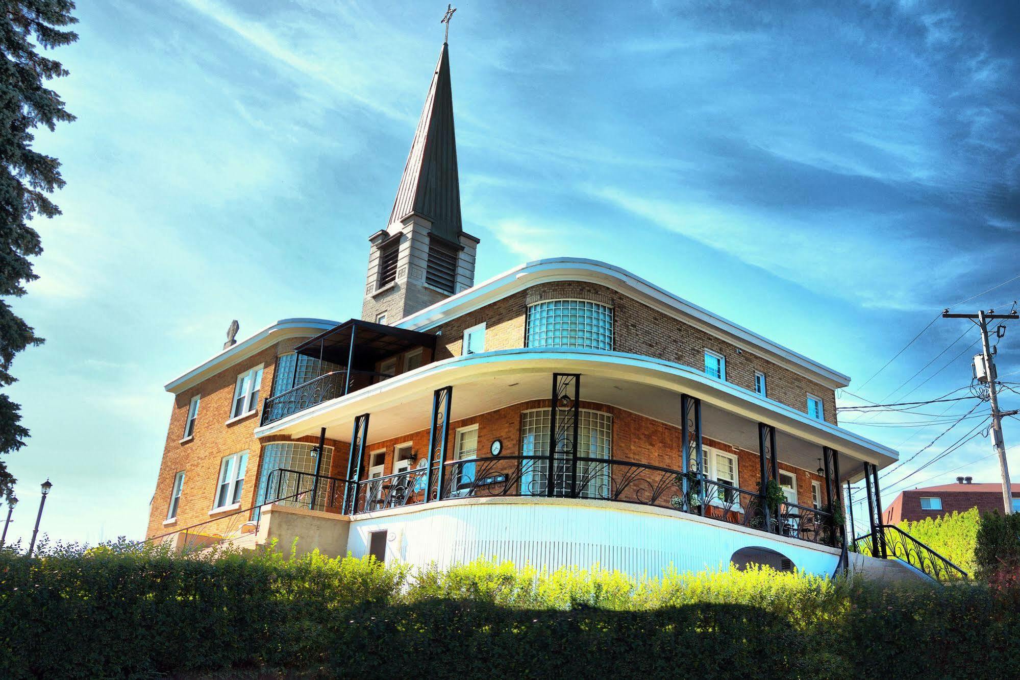Auberge Le St-Georges Chicoutimi Εξωτερικό φωτογραφία