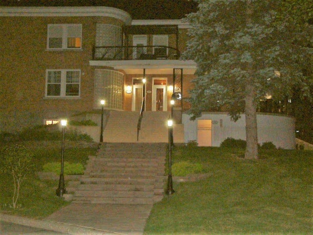 Auberge Le St-Georges Chicoutimi Εξωτερικό φωτογραφία