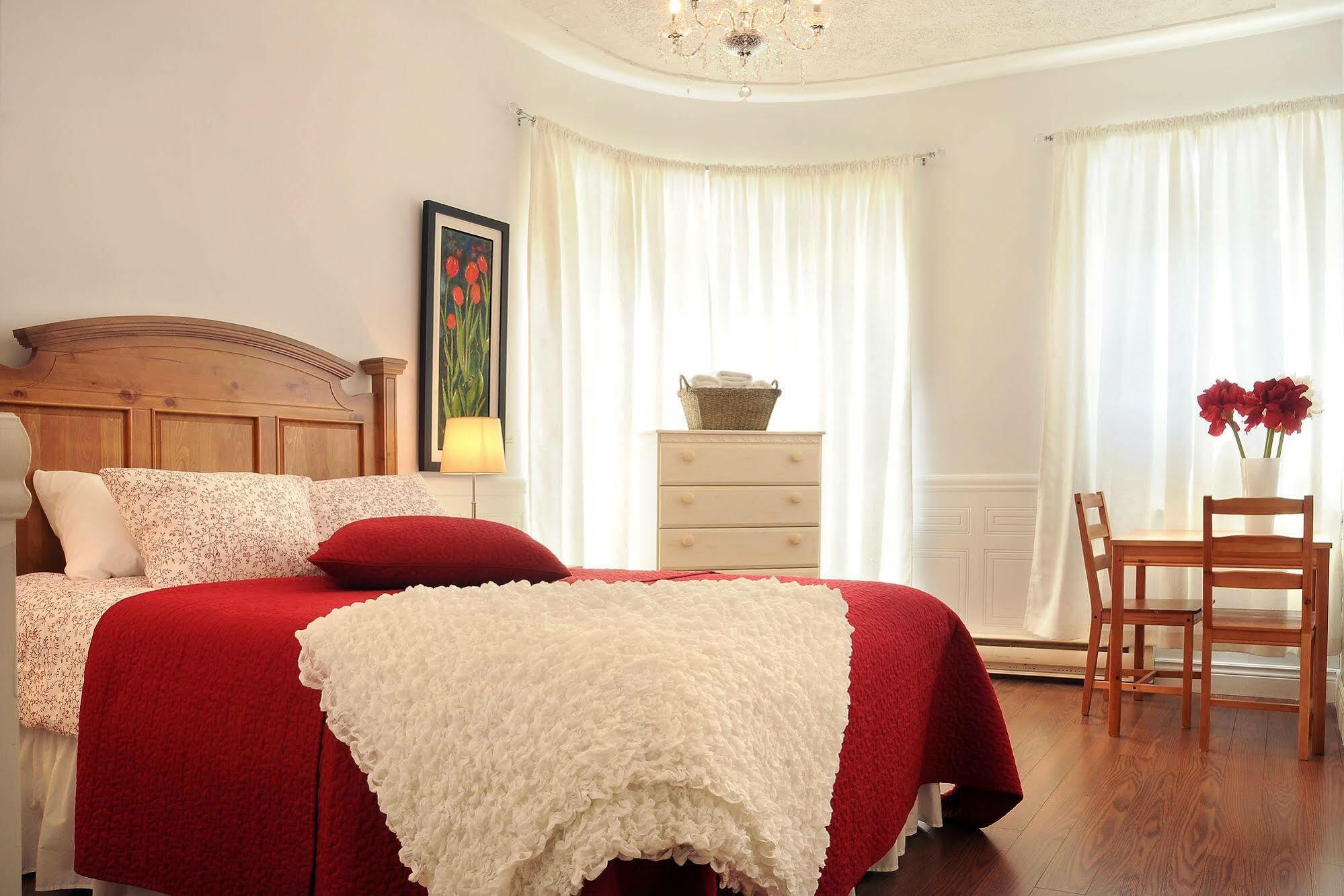 Auberge Le St-Georges Chicoutimi Εξωτερικό φωτογραφία