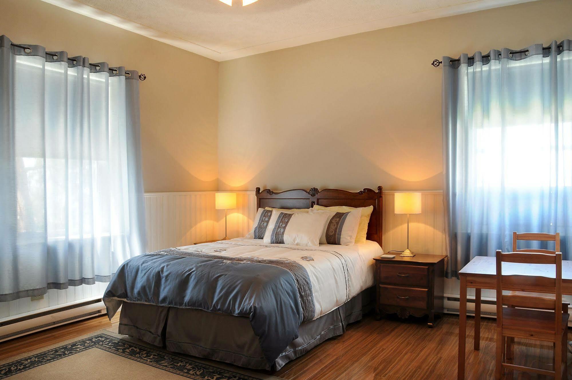 Auberge Le St-Georges Chicoutimi Εξωτερικό φωτογραφία